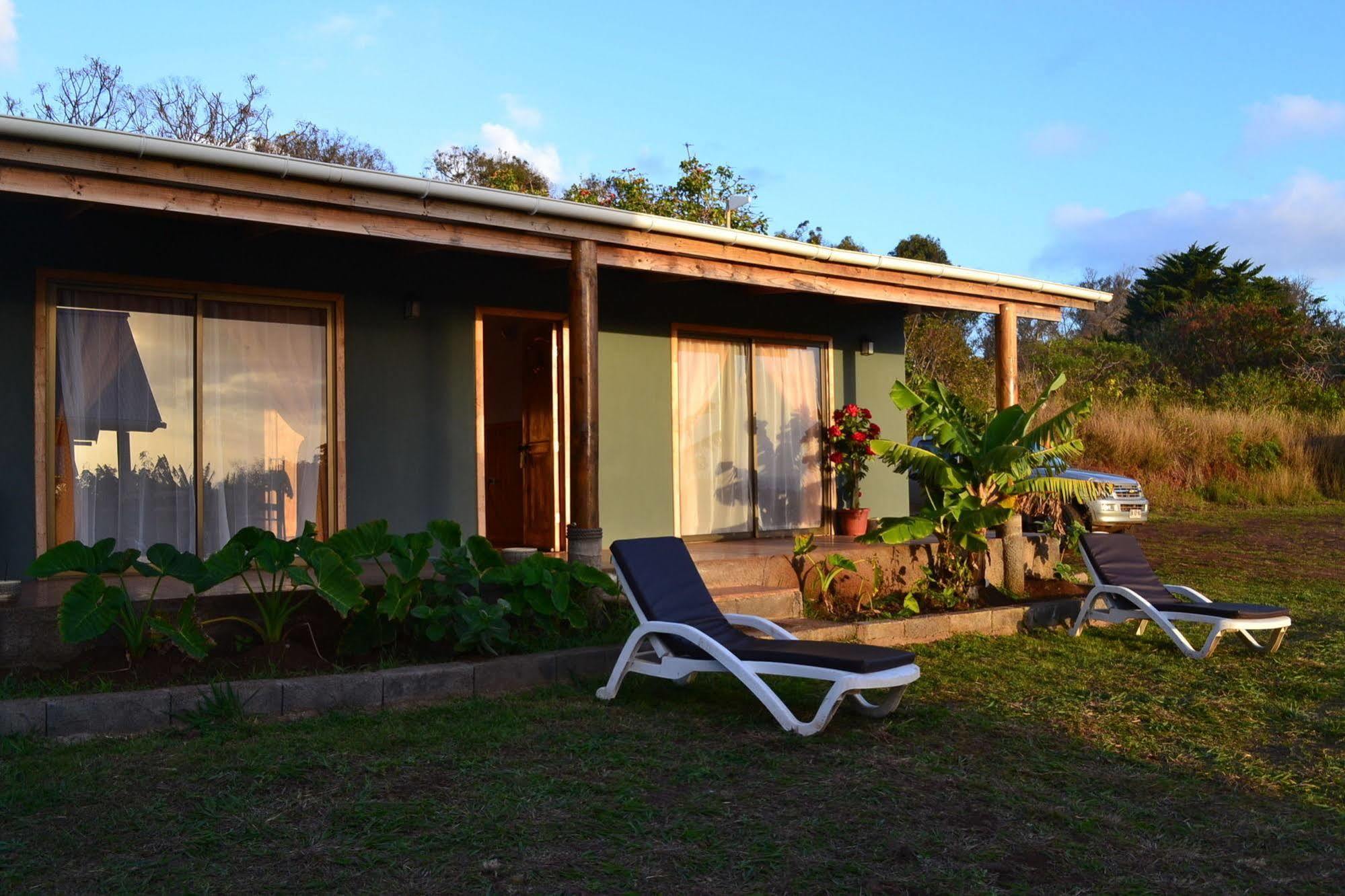 Cabanas Henua Iti Hanga Roa Exterior photo